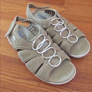 Ryka Velcro supportive sandals sz 8 lightweight